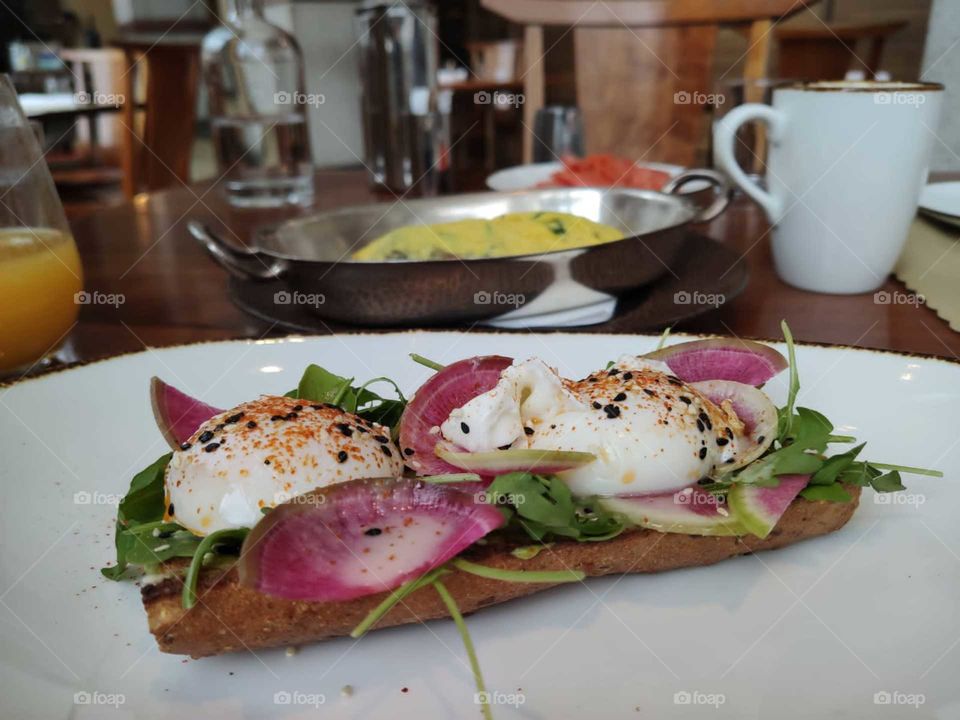 Breakfast Time!  👏