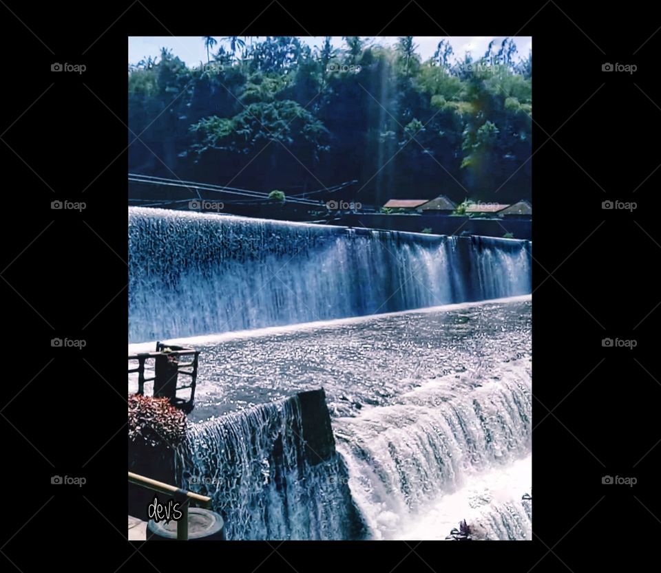 Let our way of life flow like water, keep following where the current takes you. keep calm your soul to be useful for others

Unda River, Klungkung, Bali