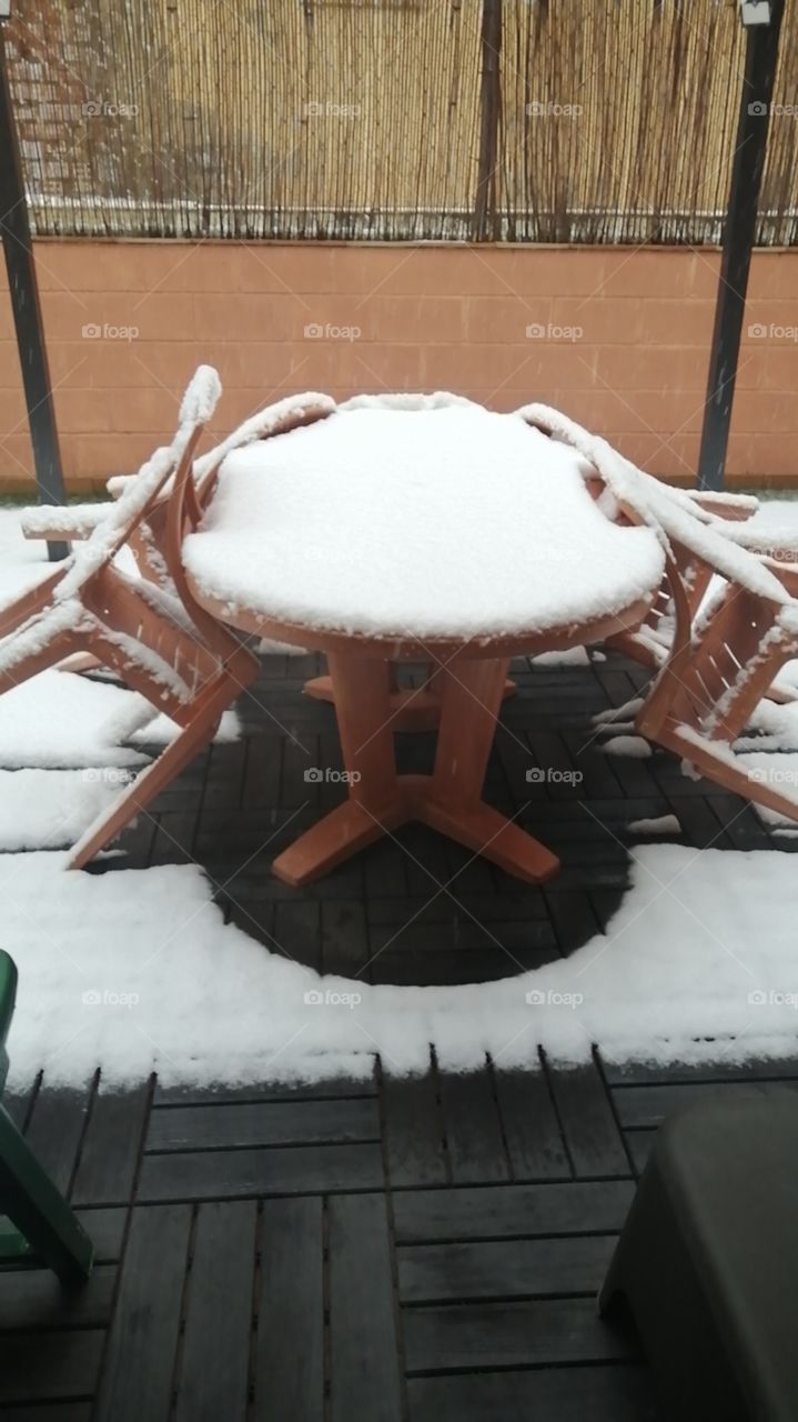 nieve en la terraza