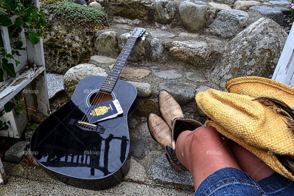 Travelling companion. Country girl at heart, my guitar travels with me