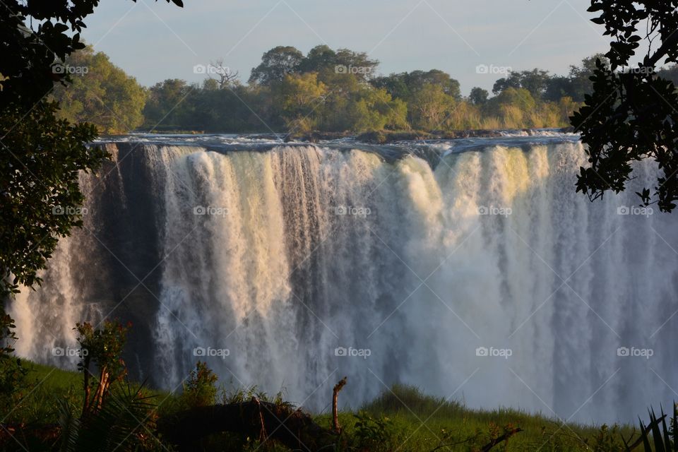 Water fall Zimbabwe - the smoke that thunders