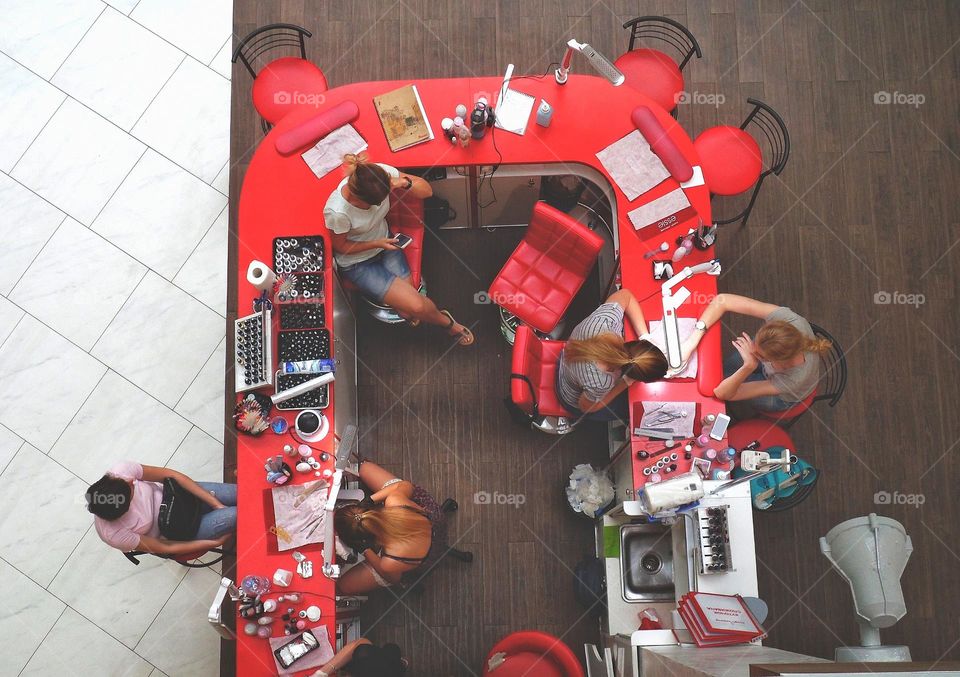 nail salon in the mall