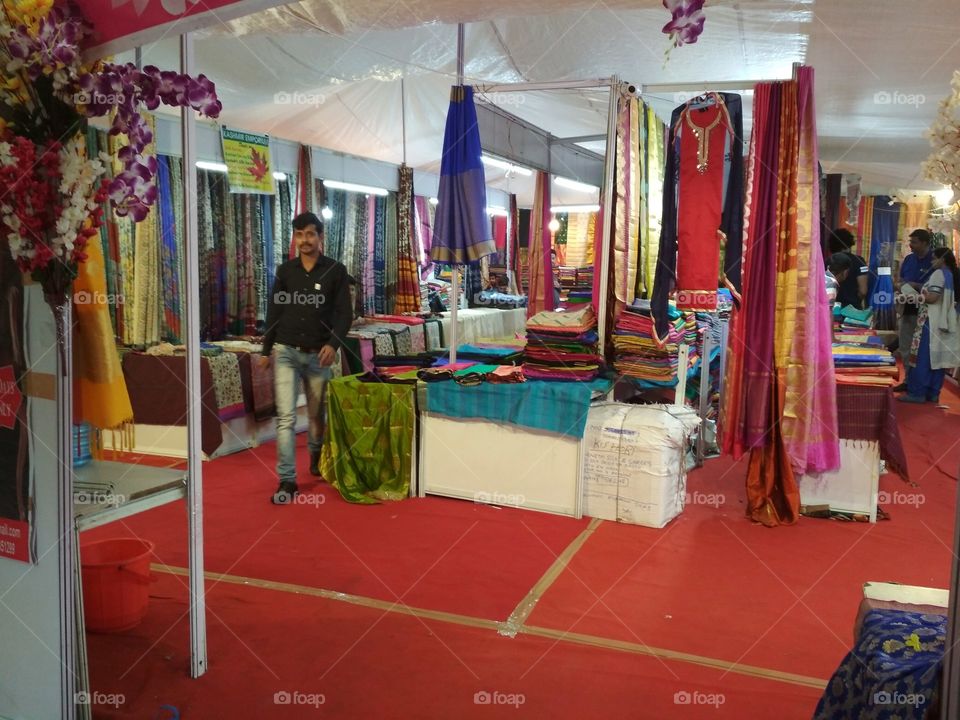 Designer suite mela