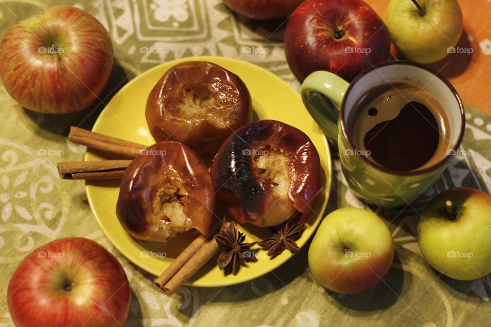 Baked apples and coffee