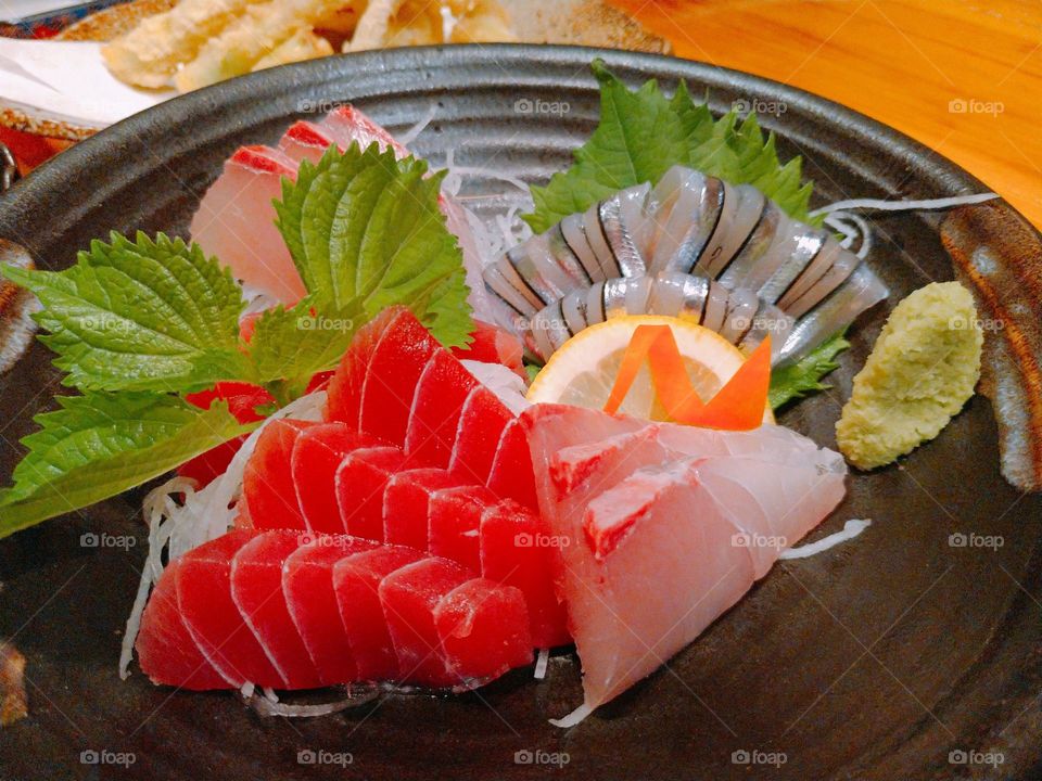 Assorted sashimi