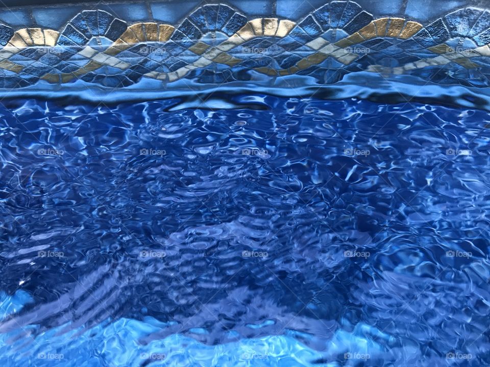 Liquid water cool pool