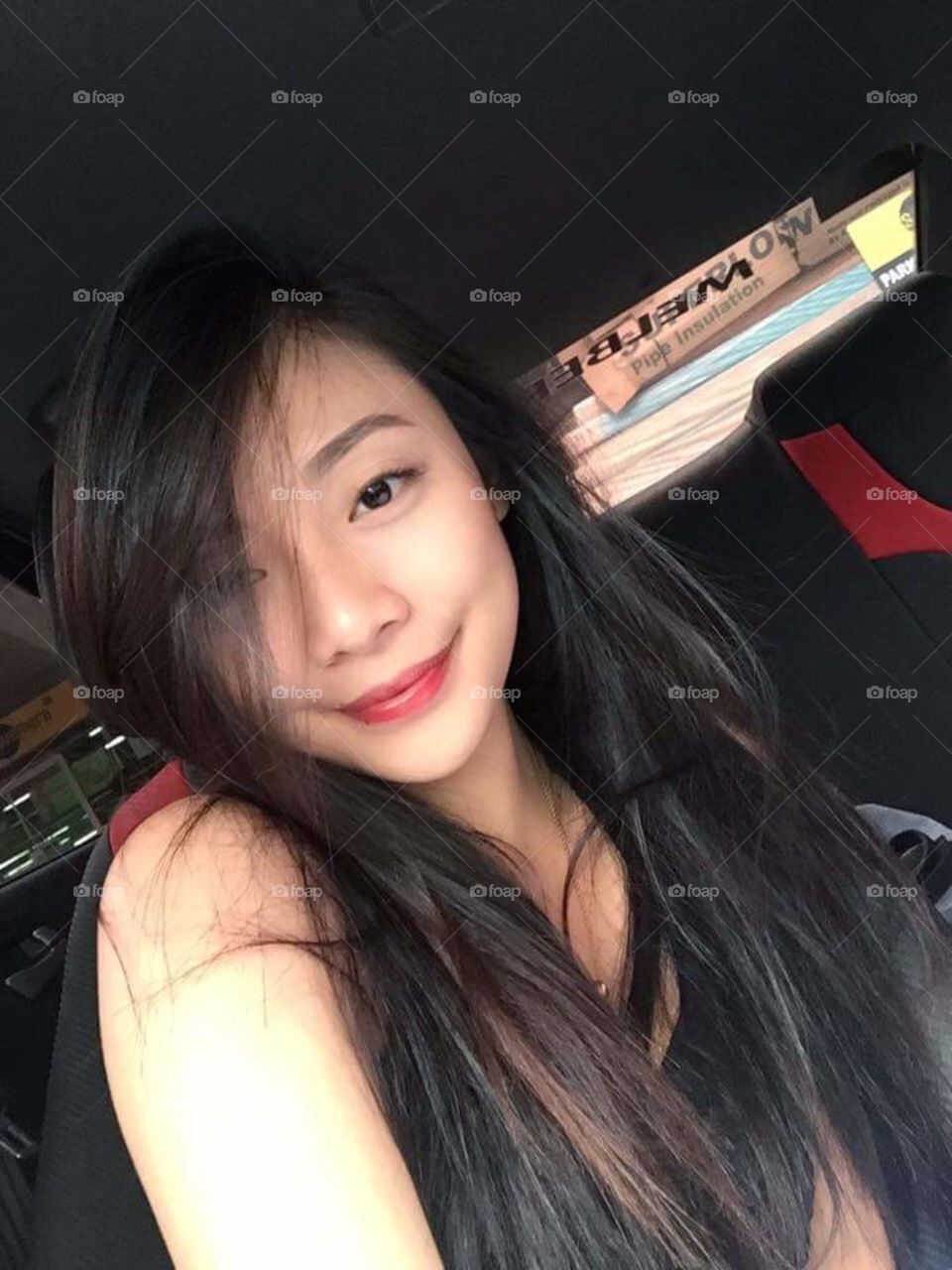 Portrait of a smiling teenage girl