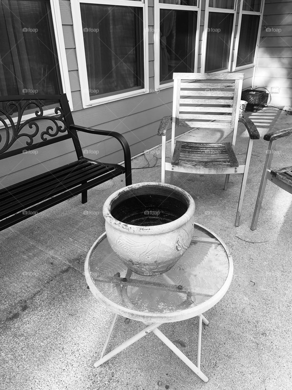 B&w patio