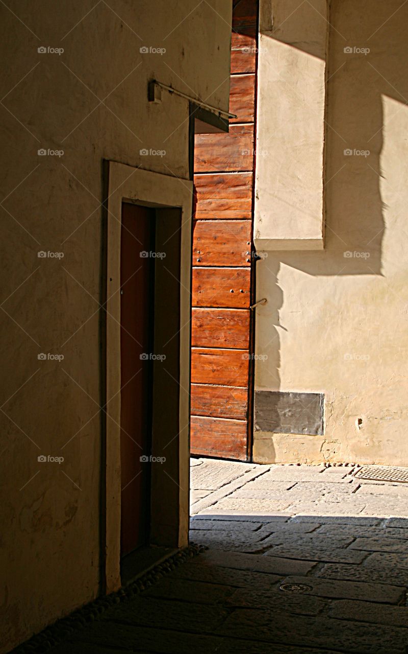 Courtyard detail: Milan, Italy