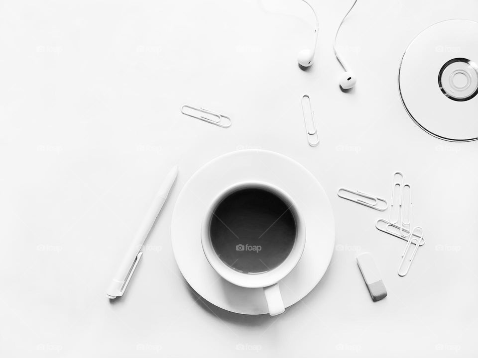 Desktop black and white 