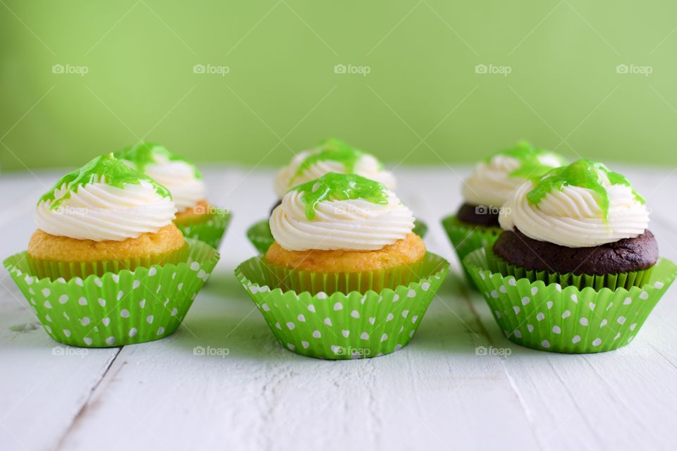 Green Slime Party Cupcakes 