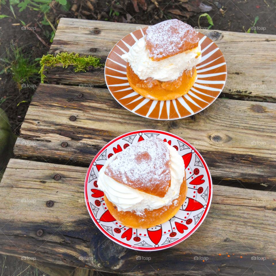 saffron semla