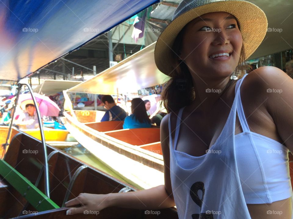 Travel bug . Floating market in Thailand 