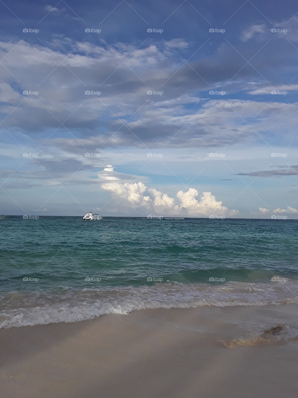 the ocean and sky landscape can always be enjoyed