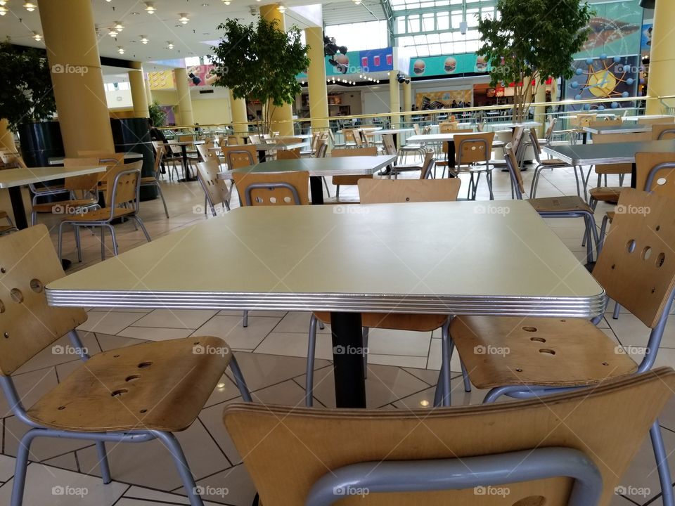 Lunch With Tables and Chairs