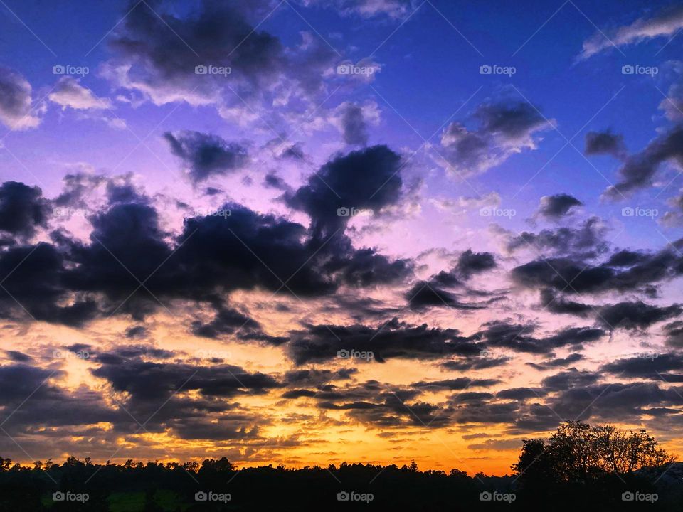 🌄🇺🇸 An extremely beautiful dawn in Jundiaí, interior of Brazil. Cheer the nature! / 🇧🇷 Um amanhecer extremamente bonito em Jundiaí, interior do Brasil. Viva a natureza! 