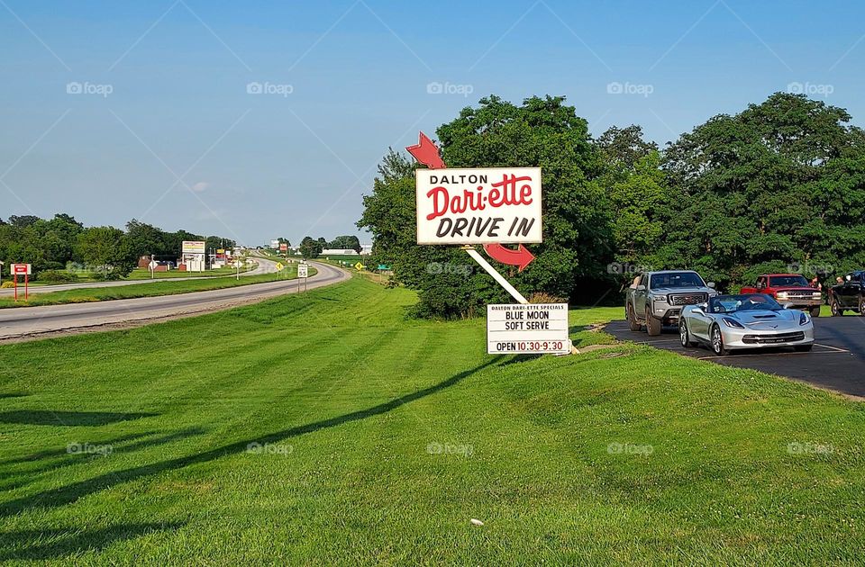 Dalton Dariette along the historic Lincoln Highway in Ohio