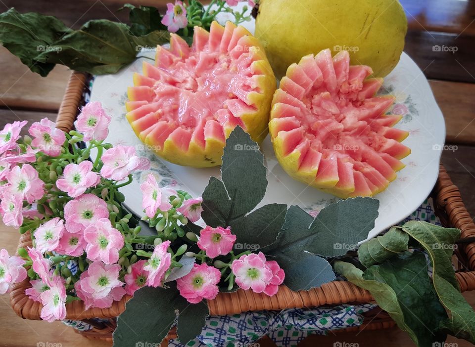 Colour fruit - Red guava