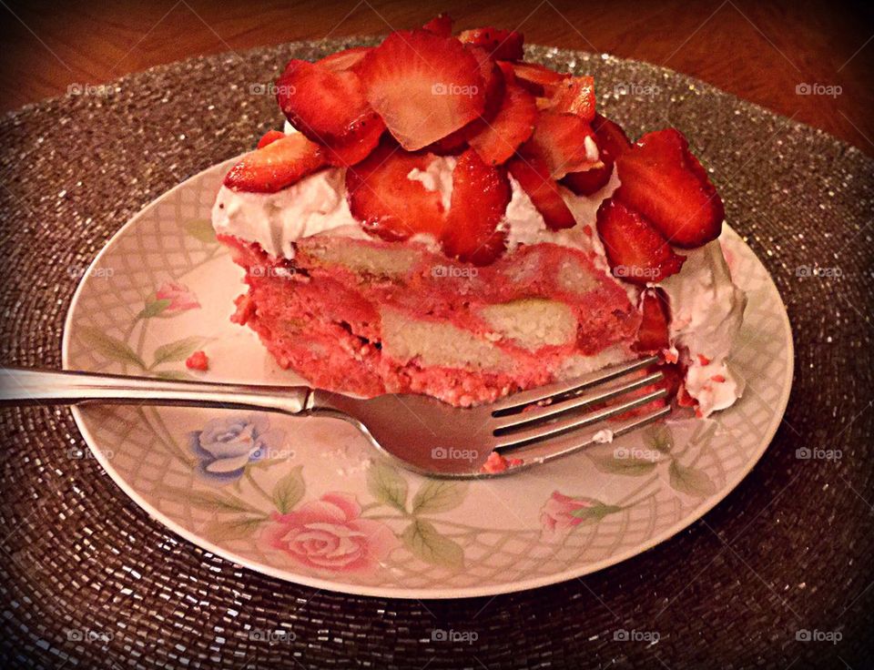 Strawberry cake