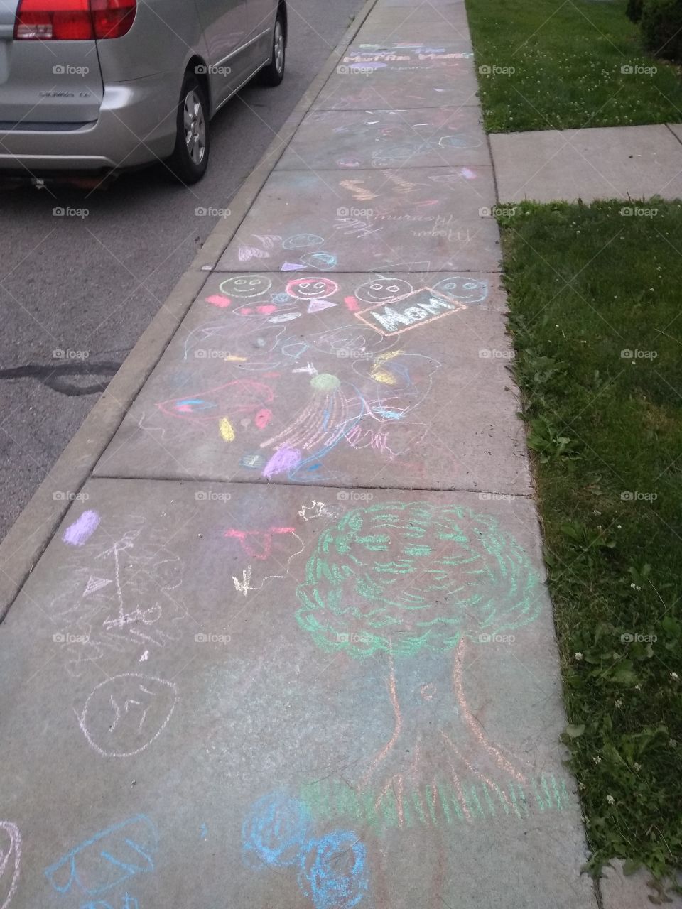 sidewalk chalk drawings