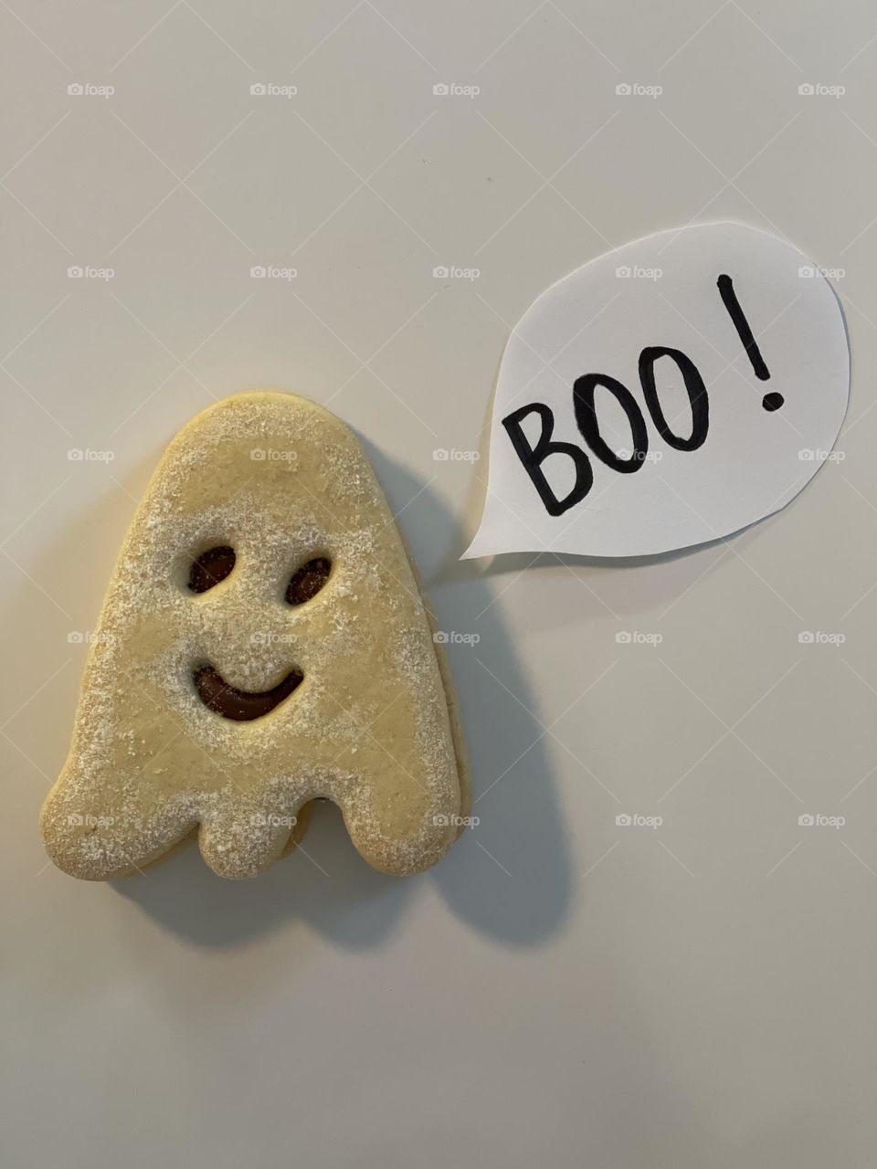 Ghost cookies comic saying boo! 👻