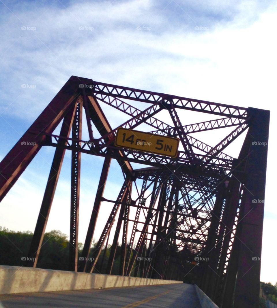 Low clearance bridge