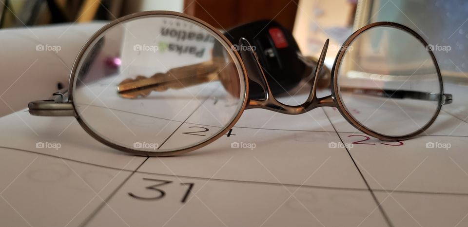 calendar  number  key glasses