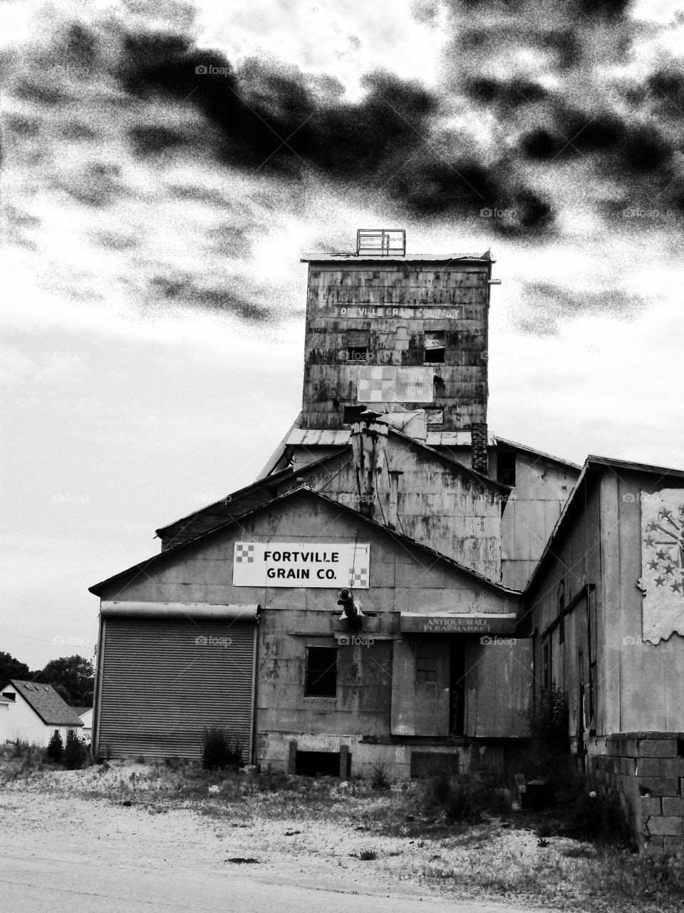 Old grain elevator 