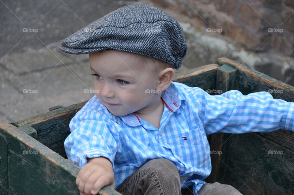 light wood child kid by nivoa