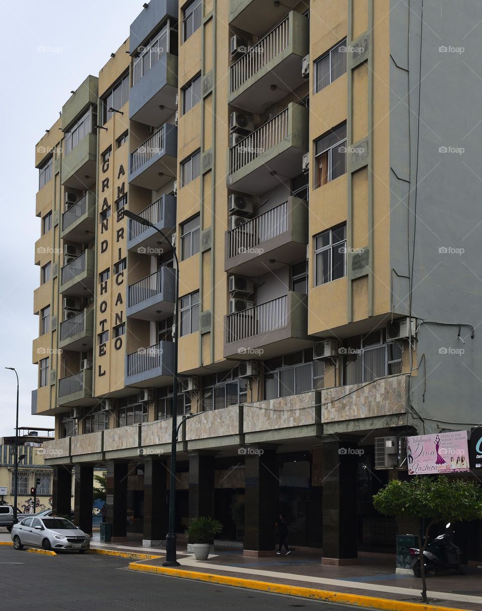 Hotel building in the city of machala ecuador