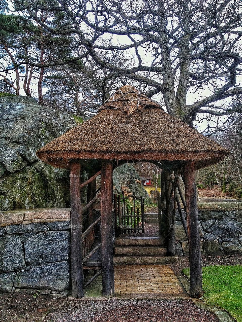 Portal with straw roof