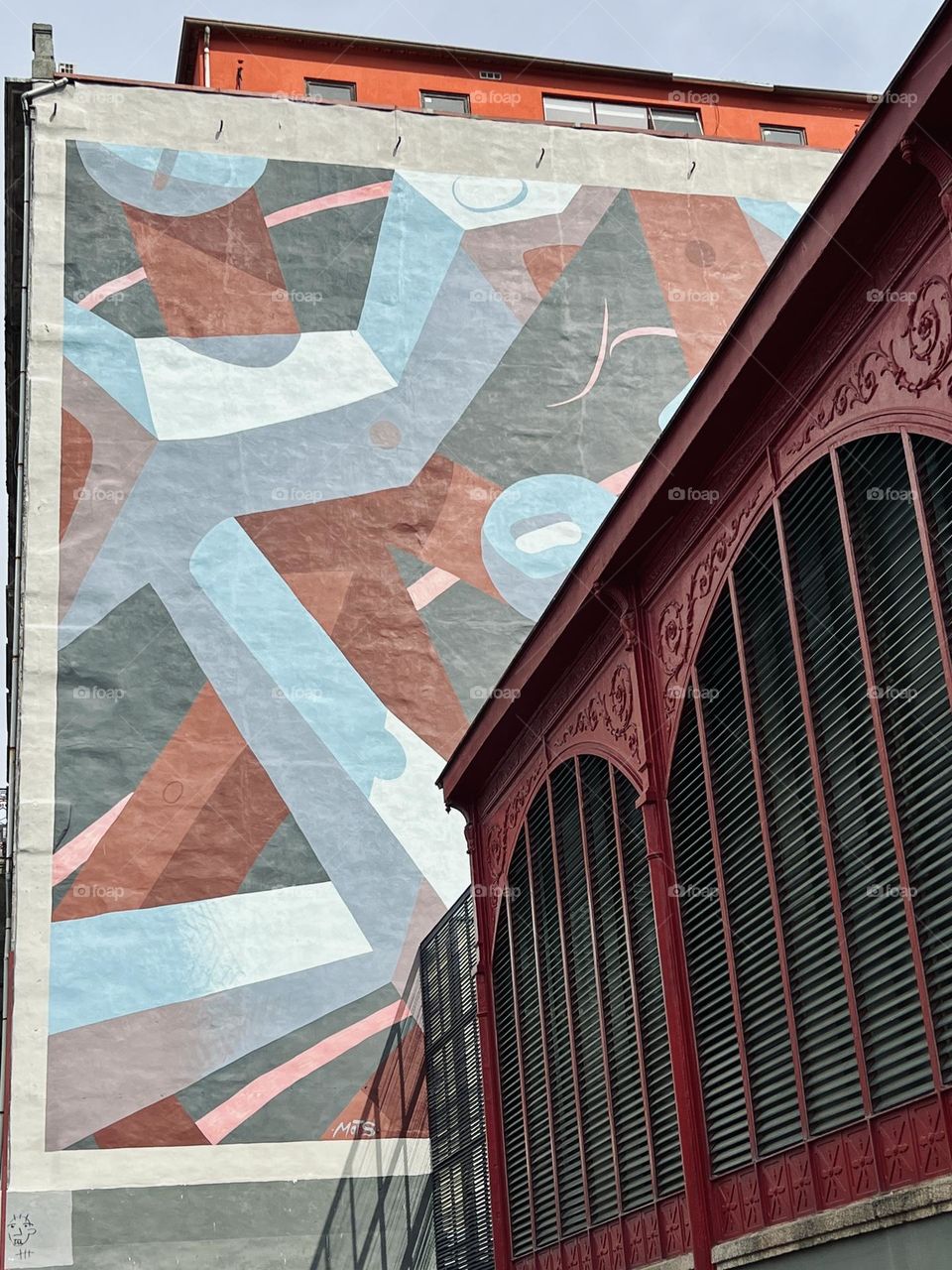 Graffiti and architecture 