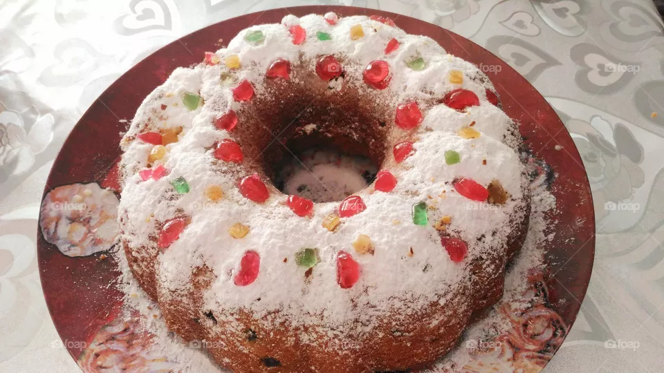 Kings cake, the Spanish giant donut