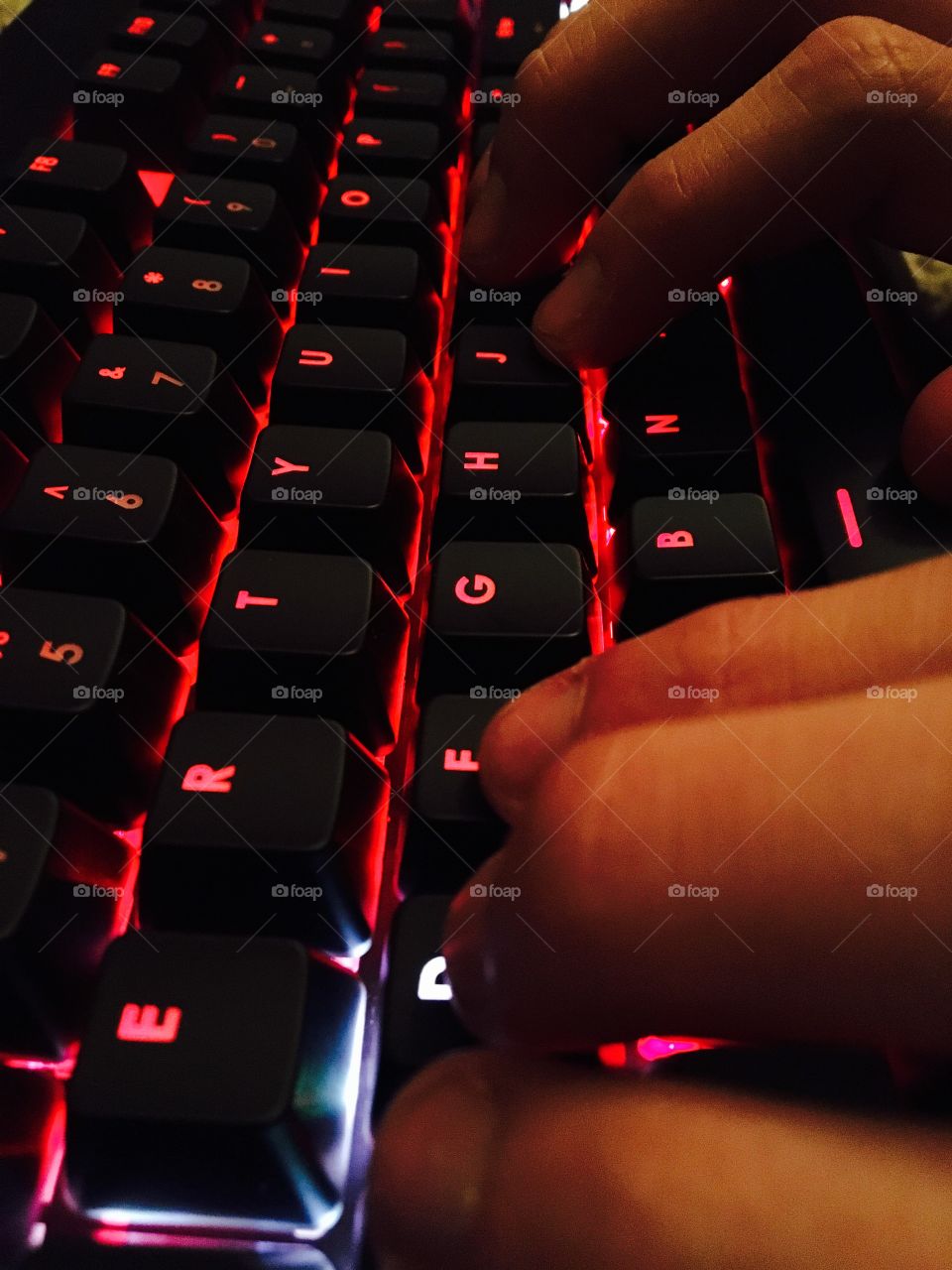 Backlit gamer computer keyboard 