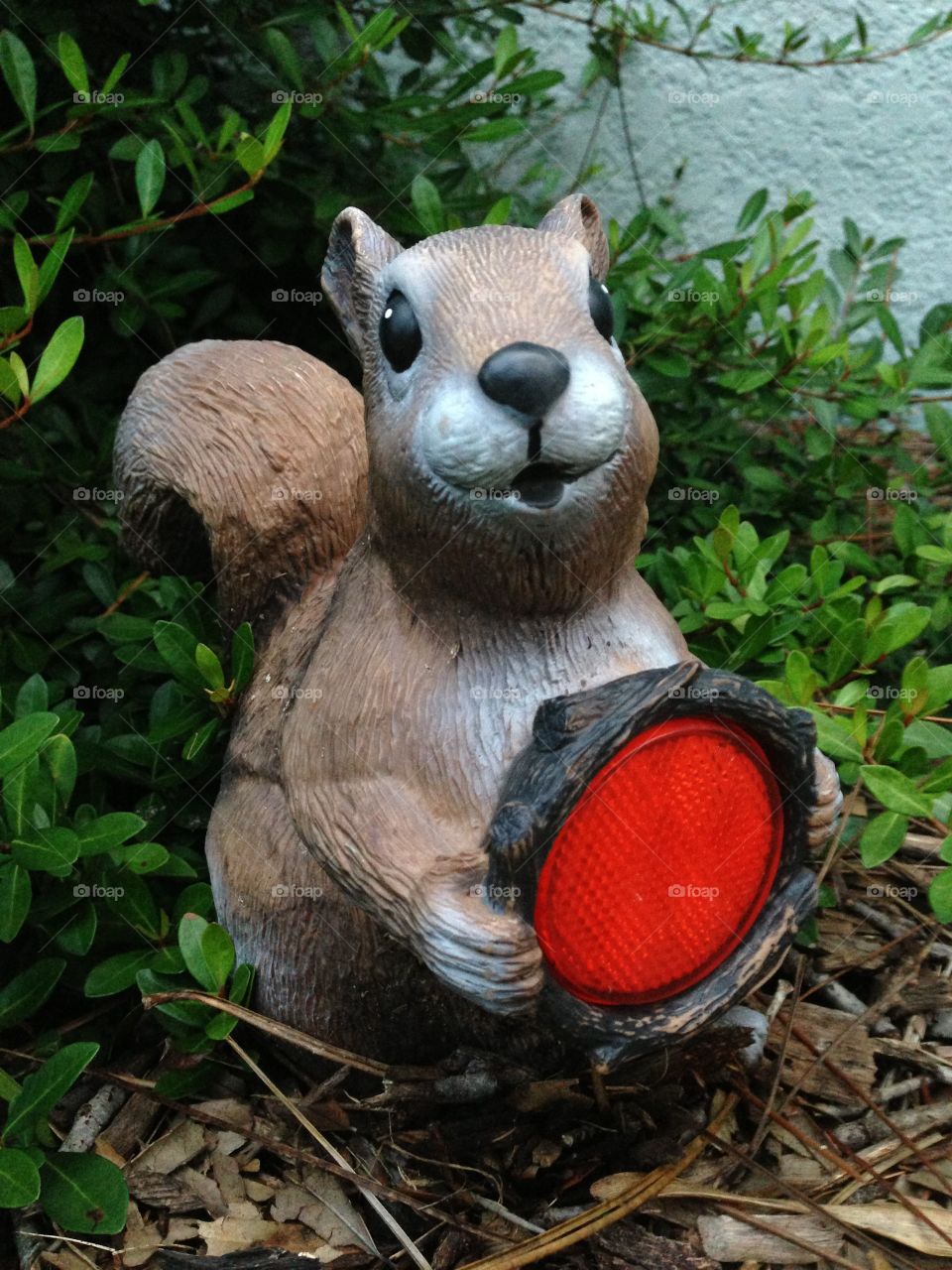 Squirrel reflector sign.