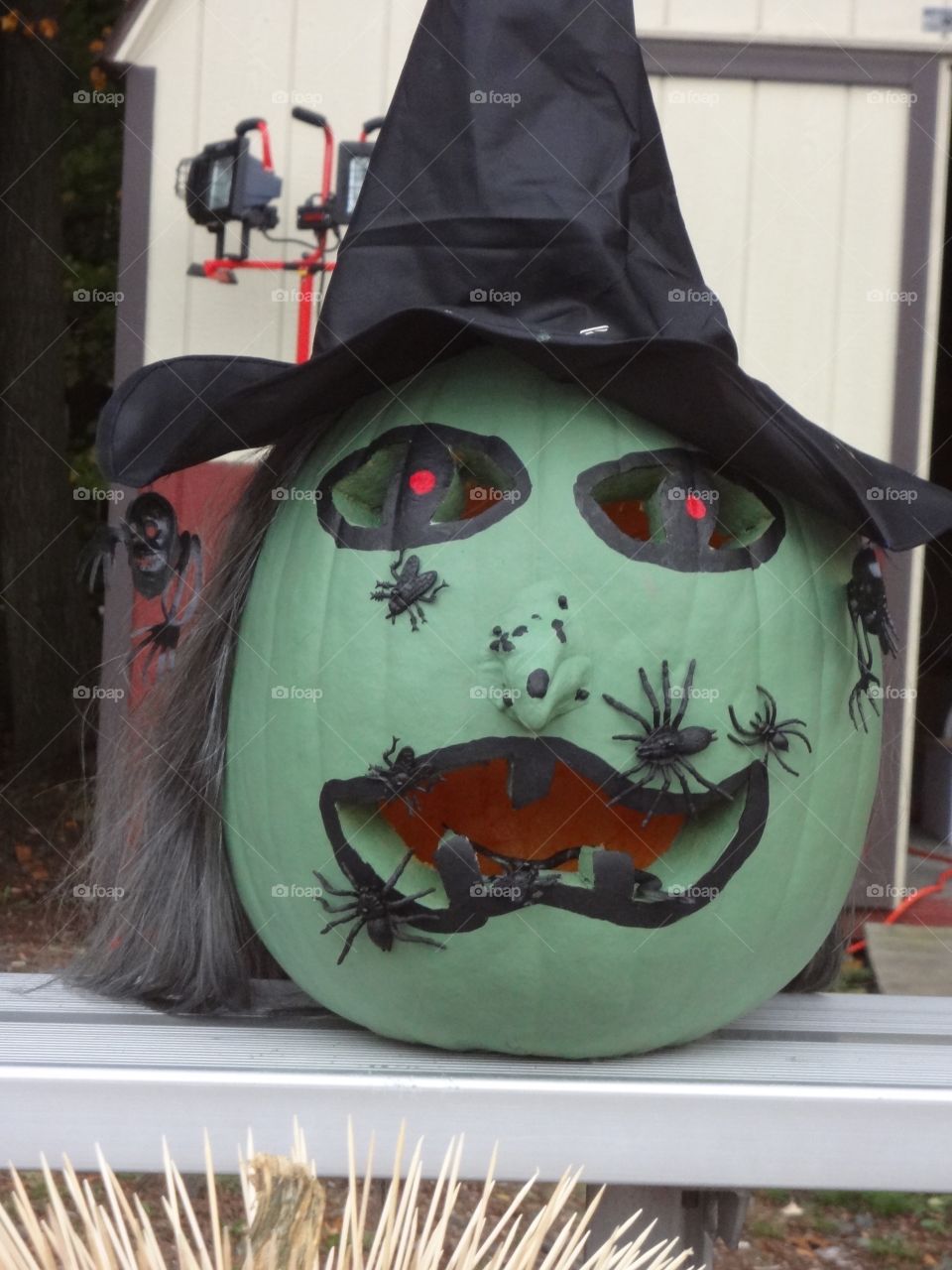 A witch looking jack-o’-lantern