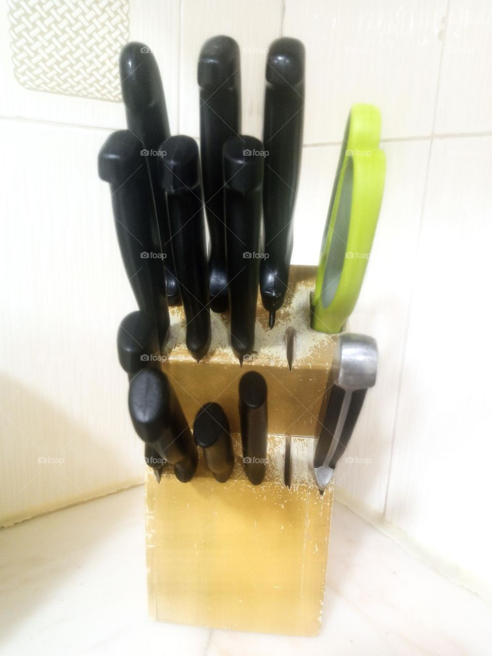 Knife Block with Assorted Kitchen Tools