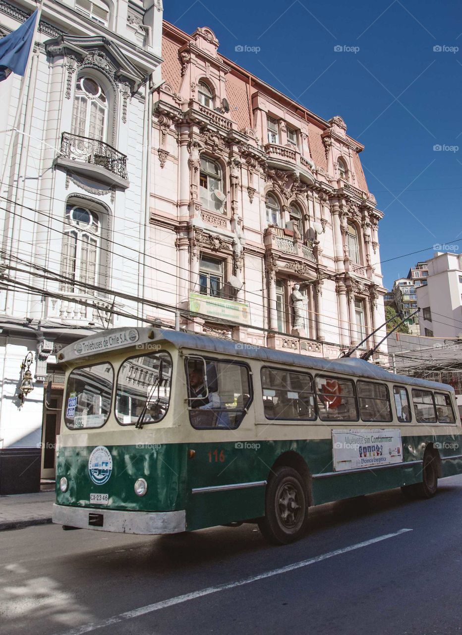 trolleybus