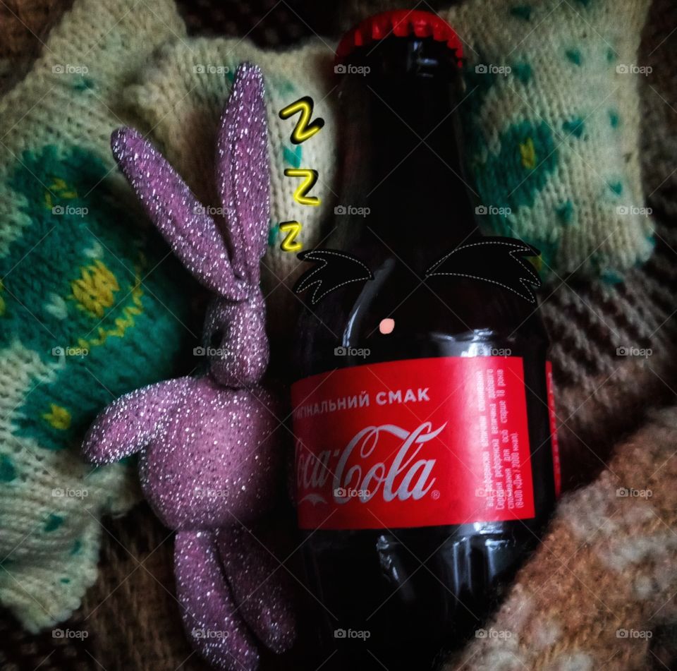 have you ever seen a sleeping coca-cola?😏
