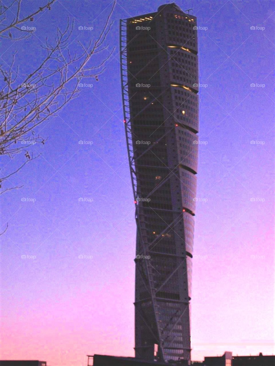 Bildning high Malmö Sweden evening