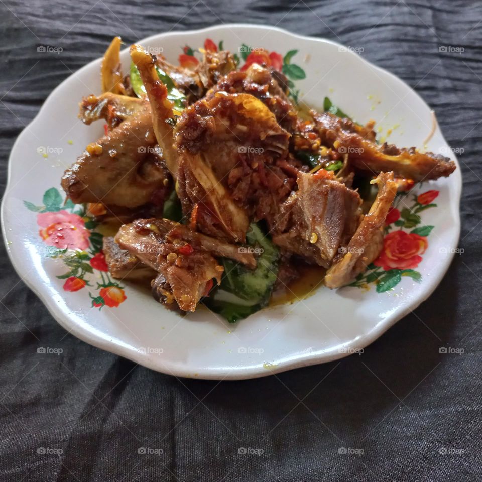 This is a dove meat dish that is ready to be served