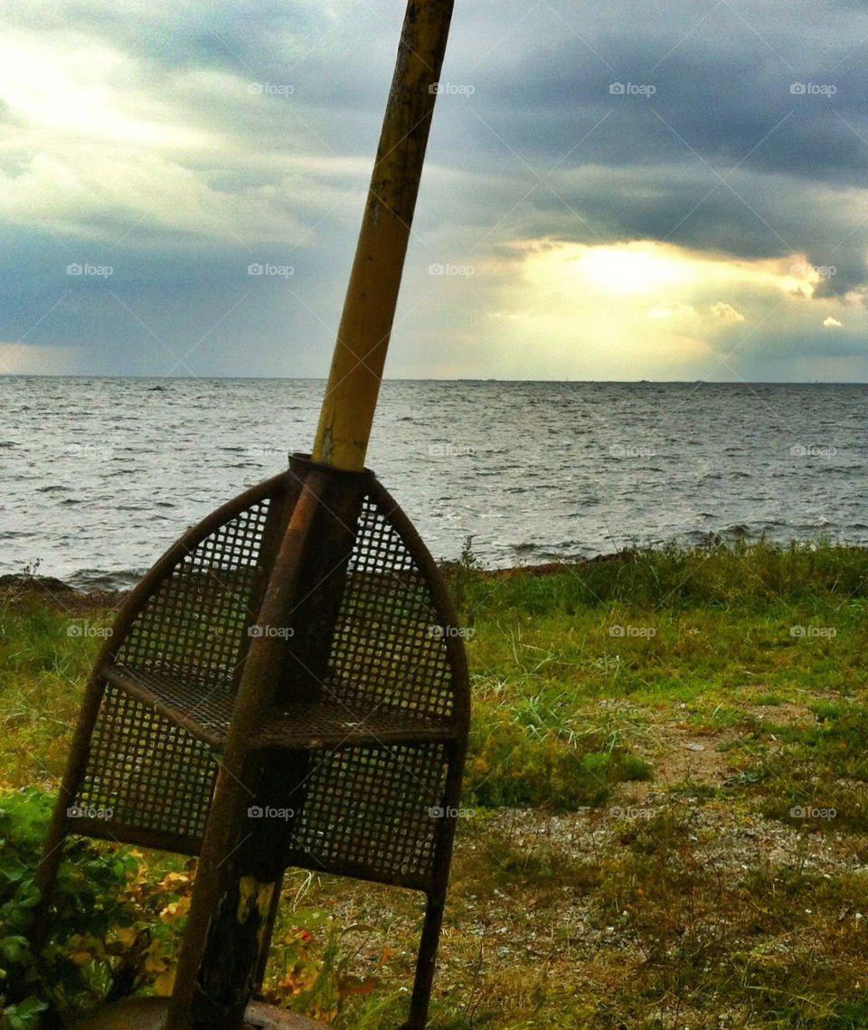 sea broken bouye thunder coming by chattis