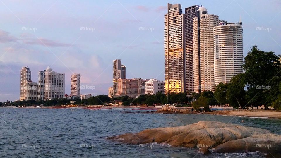 Skyscrapers in the setting sun☀️🏢