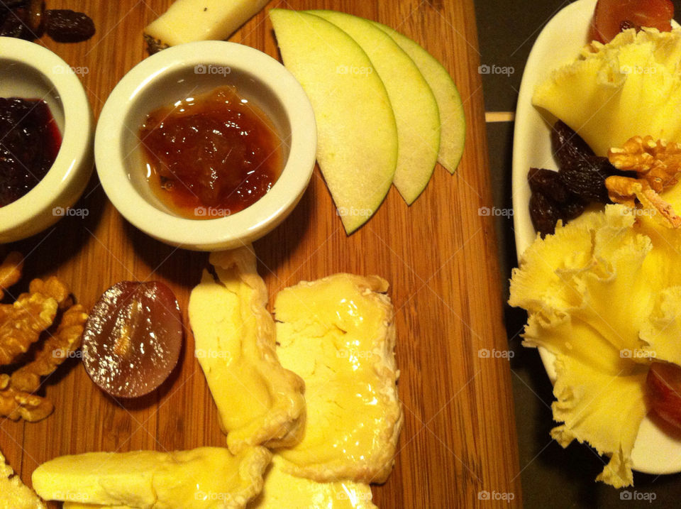 cheese brie jam barcelona by magmovies