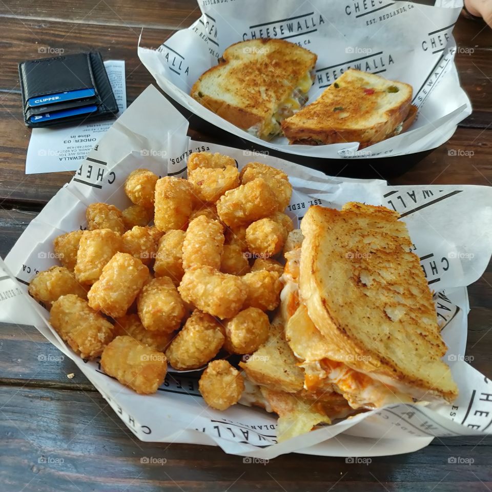 jalapeno grilled sandwich, buffalo chicken grilled sandwich and tater tots 😍