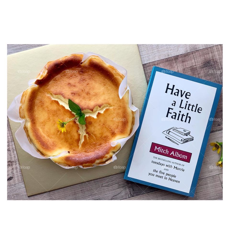 Basque burnt cheesecake for tea time break 