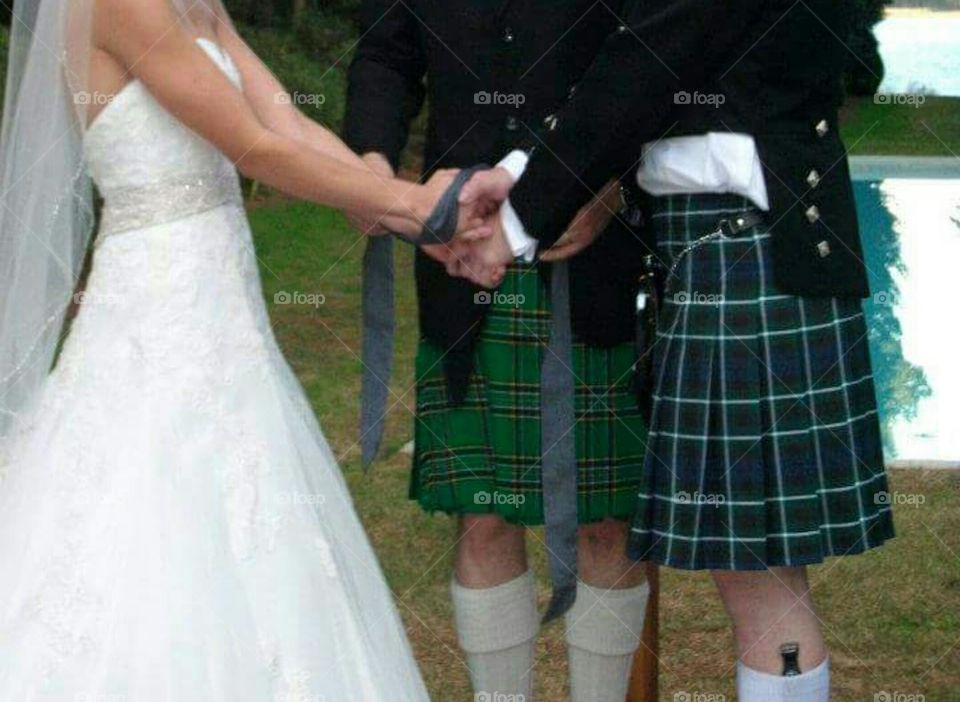 Ceremonial binding of the married couple.