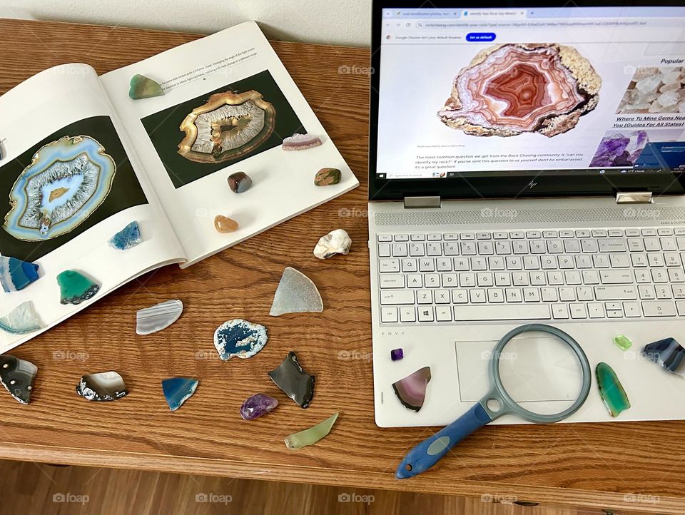 Collecting rocks, desktop hobby 