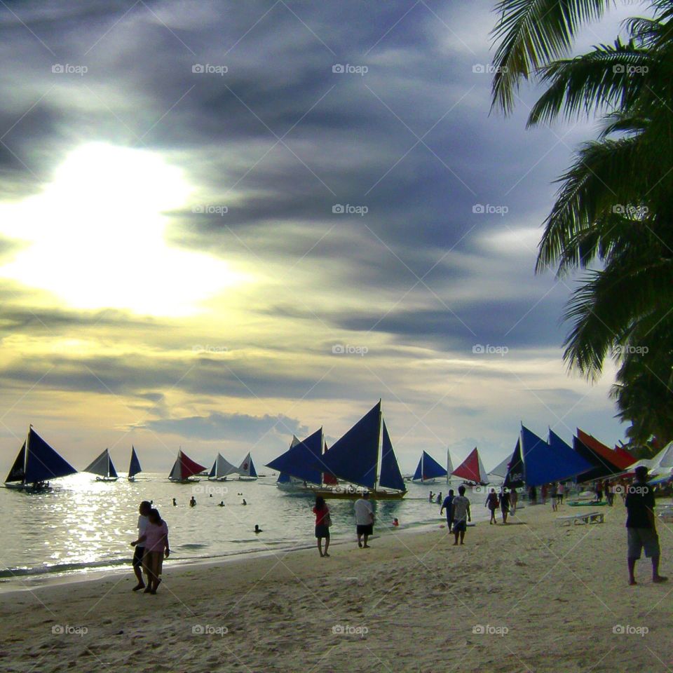 Sailing before sunset in Boracay 