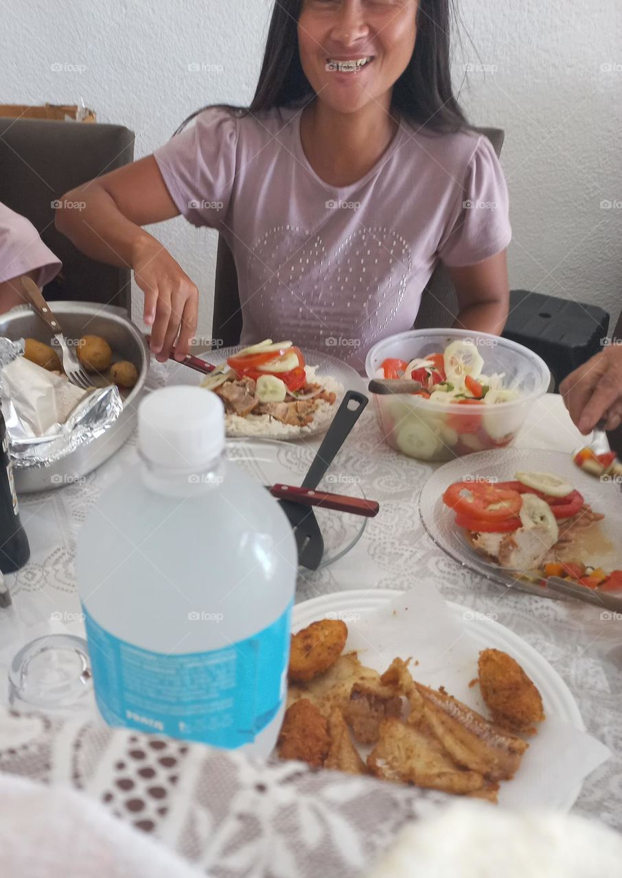 Riso ou sorriso  é a expressão  em que os lábios expressam alegria, contentamento e, acima de tudo felicidade